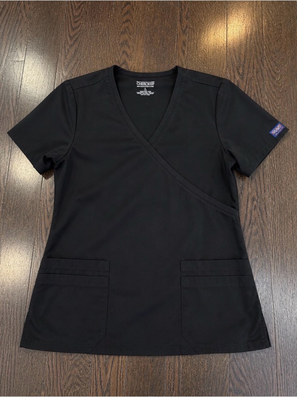Cherokee Infinity Black Stretch Scrub Top – Women’s Medium